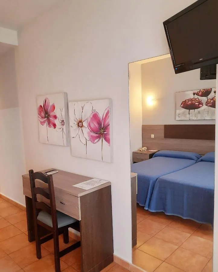 Hostal La Colonia 마르베야