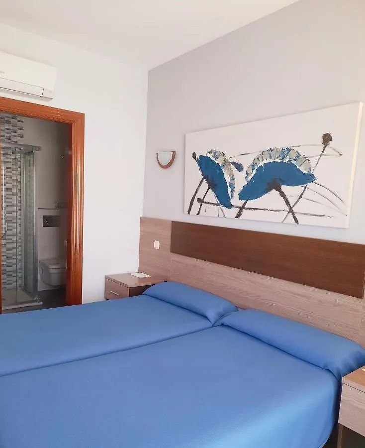 Hostal La Colonia 마르베야 게스트하우스